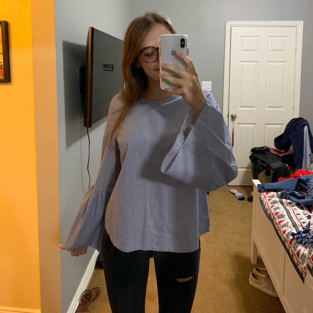bell bottom sleeve blouse